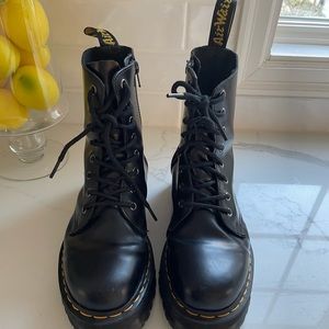 Dr. Martens 8.5-9